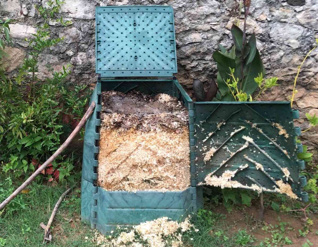 Compostador de 320 lts